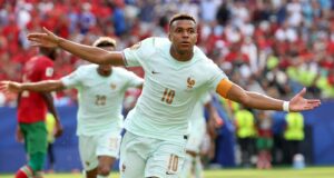 Prancis mengalahkan Maroko 2-0 untuk melaju ke semifinal Piala Dunia
| beritakitanih Prancis mengalahkan Maroko 2-0 untuk melaju ke semifinal Piala Dunia
| beritakitanih