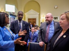 Presiden Trump membersihkan rumah di Komisi Bantuan Pemilu bipartisan
| beritakitanih Presiden Trump membersihkan rumah di Komisi Bantuan Pemilu bipartisan
| beritakitanih