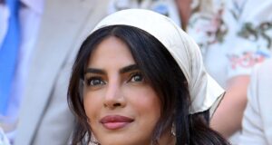 Priyanka Chopra FaceTimes Nick Jonas Mid-Wimbledon dalam Foto Ikonik
| beritakitanih Priyanka Chopra FaceTimes Nick Jonas Mid-Wimbledon dalam Foto Ikonik
| beritakitanih