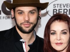 Putra Priscilla Presley, Navarone, Membela GoFundMe untuk Bisnis Pizza Pribadi
| beritakitanih Putra Priscilla Presley, Navarone, Membela GoFundMe untuk Bisnis Pizza Pribadi
| beritakitanih