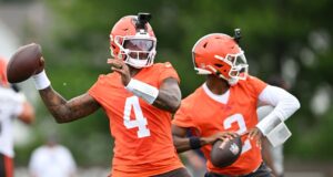 QB di antara pertanyaan yang masih ada di depan Browns …
| beritakitanih QB di antara pertanyaan yang masih ada di depan Browns ...
| beritakitanih