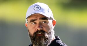 Reaksi Jason Kelce terhadap Peran Anak-Anak di Taylor Swift, Pernikahan Travis Kelce
| beritakitanih Reaksi Jason Kelce terhadap Peran Anak-Anak di Taylor Swift, Pernikahan Travis Kelce
| beritakitanih
