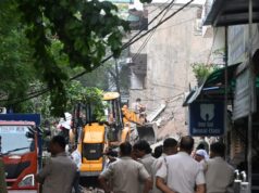 Rumah yang sedang dibangun runtuh di Rohini Delhi; beberapa takut terjebak
| beritakitanih Rumah yang sedang dibangun runtuh di Rohini Delhi; beberapa takut terjebak
| beritakitanih