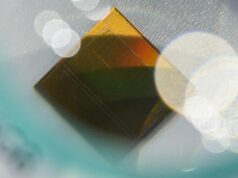 SK hynix dan TetraMem berkolaborasi dalam chip eksperimental untuk meningkatkan efisiensi energi pada perangkat AI edge — penelitian SoC dalam memori berbasis memristor menyisakan pertanyaan mengenai performa
| beritakitanih SK hynix dan TetraMem berkolaborasi dalam chip eksperimental untuk meningkatkan efisiensi energi pada perangkat AI edge — penelitian SoC dalam memori berbasis memristor menyisakan pertanyaan mengenai performa
| beritakitanih