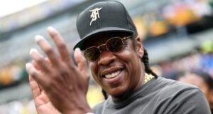 Saksikan Jay-Z menampilkan Beyoncé, Blue Ivy, Alicia Keys, dan lainnya di konser ulang tahun ‘Reasonable Doubt’
| beritakitanih Saksikan Jay-Z menampilkan Beyoncé, Blue Ivy, Alicia Keys, dan lainnya di konser ulang tahun 'Reasonable Doubt'
| beritakitanih