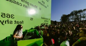 Saksikan desainer karya seni Charli XCX ‘Brat’ berbicara melalui proses desain dan evolusi
| beritakitanih Saksikan desainer karya seni Charli XCX 'Brat' berbicara melalui proses desain dan evolusi
| beritakitanih