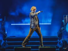 Saksikan momen Pulp memainkan ‘Common People’ di Mad Cool 2026 saat fans Inggris merayakan kemenangan melawan Norwegia
| beritakitanih Saksikan momen Pulp memainkan 'Common People' di Mad Cool 2026 saat fans Inggris merayakan kemenangan melawan Norwegia
| beritakitanih