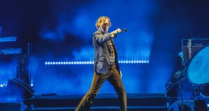 Saksikan momen Pulp memainkan ‘Common People’ di Mad Cool 2026 saat fans Inggris merayakan kemenangan melawan Norwegia
| beritakitanih Saksikan momen Pulp memainkan 'Common People' di Mad Cool 2026 saat fans Inggris merayakan kemenangan melawan Norwegia
| beritakitanih