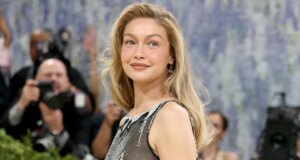 Sandal Jepit Gigi Hadid seharga $24 Memungkinkan Pembeli ‘Berjalan Selamanya Tanpa Lepuh’
| beritakitanih Sandal Jepit Gigi Hadid seharga $24 Memungkinkan Pembeli 'Berjalan Selamanya Tanpa Lepuh'
| beritakitanih
