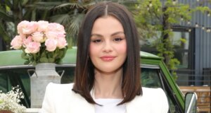 Sanggul Selena Gomez Lebih Ketat Dibanding Keamanan di Pernikahan Taylor Swift
| beritakitanih Sanggul Selena Gomez Lebih Ketat Dibanding Keamanan di Pernikahan Taylor Swift
| beritakitanih