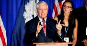 Senator AS Lindsey Graham meninggal setelah sakit singkat dan tidak terduga, kata kantornya
| beritakitanih Senator AS Lindsey Graham meninggal setelah sakit singkat dan tidak terduga, kata kantornya
| beritakitanih
