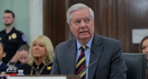 Senator Lindsey Graham Mengeluh Merasa Tidak Sehat Sebelum Kematiannya
| beritakitanih Senator Lindsey Graham Mengeluh Merasa Tidak Sehat Sebelum Kematiannya
| beritakitanih