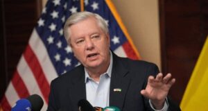 Senator Lindsey Graham meninggal setelah sakit yang tidak terduga
| beritakitanih Senator Lindsey Graham meninggal setelah sakit yang tidak terduga
| beritakitanih
