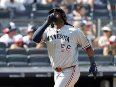 Si kembar mencetak enam gol dalam kemenangan 11-4 atas Yankees
| beritakitanih Si kembar mencetak enam gol dalam kemenangan 11-4 atas Yankees
| beritakitanih