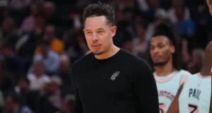 Spurs dilaporkan tertarik pada sayap Lakers senilai $28 juta, tetapi malah mengambil keputusan senilai $31 juta
| beritakitanih Spurs dilaporkan tertarik pada sayap Lakers senilai $28 juta, tetapi malah mengambil keputusan senilai $31 juta
| beritakitanih