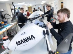 Startup pengiriman drone otonom, Manna, merencanakan ekspansi besar-besaran di AS
| beritakitanih Startup pengiriman drone otonom, Manna, merencanakan ekspansi besar-besaran di AS
| beritakitanih