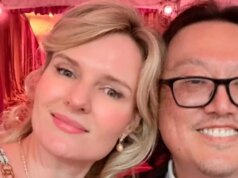 Tamu Pernikahan Taylor Swift Berpidato di Foto Tempat Viral: ‘Percayalah padaku’
| beritakitanih Tamu Pernikahan Taylor Swift Berpidato di Foto Tempat Viral: 'Percayalah padaku'
| beritakitanih