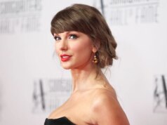 Taylor Swift Mengalahkan Gugatan ‘Absurd’ Atas Lirik Lagu: ‘Tema Klasik’
| beritakitanih Taylor Swift Mengalahkan Gugatan 'Absurd' Atas Lirik Lagu: 'Tema Klasik'
| beritakitanih
