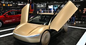 Tesla Mengatakan Sedang Membangun Robotaxi yang Dapat Diakses Kursi Roda
| beritakitanih Tesla Mengatakan Sedang Membangun Robotaxi yang Dapat Diakses Kursi Roda
| beritakitanih