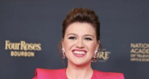 “The Kelly Clarkson Show,” Skor “The View” dalam Nominasi Emmy Siang Hari 2026
| beritakitanih "The Kelly Clarkson Show," Skor "The View" dalam Nominasi Emmy Siang Hari 2026
| beritakitanih