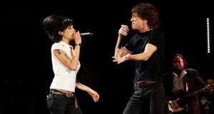 The Rolling Stones merefleksikan kehilangan Amy Winehouse: “Rasanya seperti mengucapkan selamat tinggal lagi pada Billie Holiday”
| beritakitanih The Rolling Stones merefleksikan kehilangan Amy Winehouse: “Rasanya seperti mengucapkan selamat tinggal lagi pada Billie Holiday”
| beritakitanih