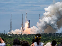 Tiongkok Meluncurkan Roket yang Dapat Digunakan Kembali, Mengatasi Rintangan Utama dalam Perlombaan Dengan SpaceX
| beritakitanih Tiongkok Meluncurkan Roket yang Dapat Digunakan Kembali, Mengatasi Rintangan Utama dalam Perlombaan Dengan SpaceX
| beritakitanih