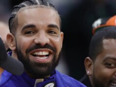 Tonton Drake Freestyle di Ulang Tahun ke-28 Bintang NBA Shai Gilgeous-Alexander: ‘2 di Jersey, Tapi Kami Di Sini untuk yang 1’
| beritakitanih Tonton Drake Freestyle di Ulang Tahun ke-28 Bintang NBA Shai Gilgeous-Alexander: '2 di Jersey, Tapi Kami Di Sini untuk yang 1'
| beritakitanih