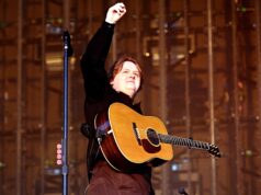 Tonton Lewis Capaldi meng-cover The Kooks ‘Naive’ bersama Luke Pritchard di BST Hyde Park 2026
| beritakitanih Tonton Lewis Capaldi meng-cover The Kooks 'Naive' bersama Luke Pritchard di BST Hyde Park 2026
| beritakitanih