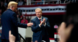 Trump Mengenang Percakapan Terakhir Dengan Lindsey Graham Sebelum Kematiannya
| beritakitanih Trump Mengenang Percakapan Terakhir Dengan Lindsey Graham Sebelum Kematiannya
| beritakitanih