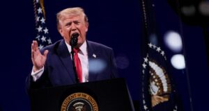 Trump memperingati Amerika 250 setelah badai memaksa evakuasi sementara di National Mall
| beritakitanih Trump memperingati Amerika 250 setelah badai memaksa evakuasi sementara di National Mall
| beritakitanih