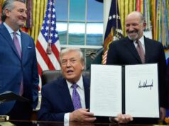 Trump meraup hampir $1,2 miliar dari crypto pada tahun 2025, menurut pengajuan federal
| beritakitanih Trump meraup hampir $1,2 miliar dari crypto pada tahun 2025, menurut pengajuan federal
| beritakitanih