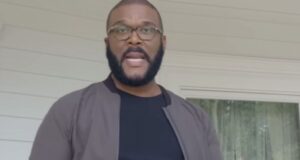 Tyler Perry Tolak Klaim Orientasi Seksual dalam Pembaruan Gugatan Dengan Aktor Halloween Madea
| beritakitanih Tyler Perry Tolak Klaim Orientasi Seksual dalam Pembaruan Gugatan Dengan Aktor Halloween Madea
| beritakitanih