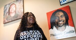 Valerie Castile berbicara tentang putranya Philando
| beritakitanih Valerie Castile berbicara tentang putranya Philando
| beritakitanih