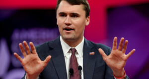 Video Baru Pembunuhan Charlie Kirk Muncul di Pengadilan, tapi Hanya Sedikit yang Bisa Menontonnya
| beritakitanih Video Baru Pembunuhan Charlie Kirk Muncul di Pengadilan, tapi Hanya Sedikit yang Bisa Menontonnya
| beritakitanih