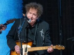 Virtuoso Gitar Julian Lage Tampaknya Kembali Tur Bersama Bob Dylan
| beritakitanih Virtuoso Gitar Julian Lage Tampaknya Kembali Tur Bersama Bob Dylan
| beritakitanih