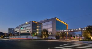Warner Bros.’ Pusat Penyiaran Ranch Lands LA28 Diguncang untuk Pertandingan Musim Panas
| beritakitanih Warner Bros.' Pusat Penyiaran Ranch Lands LA28 Diguncang untuk Pertandingan Musim Panas
| beritakitanih
